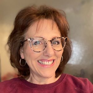 Meet your Posher, Leah